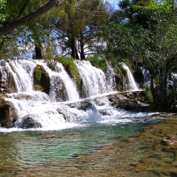 Lagos de Colón